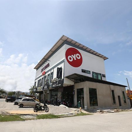 Super Oyo 89678 Ady Hotel Kuala Terengganu Exterior photo