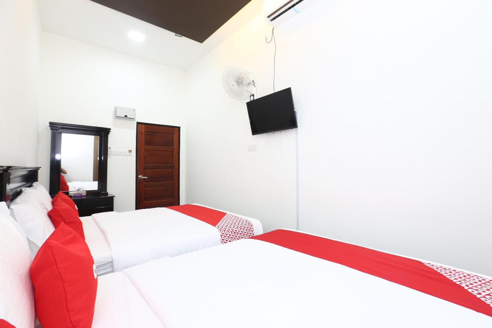 Super Oyo 89678 Ady Hotel Kuala Terengganu Exterior photo