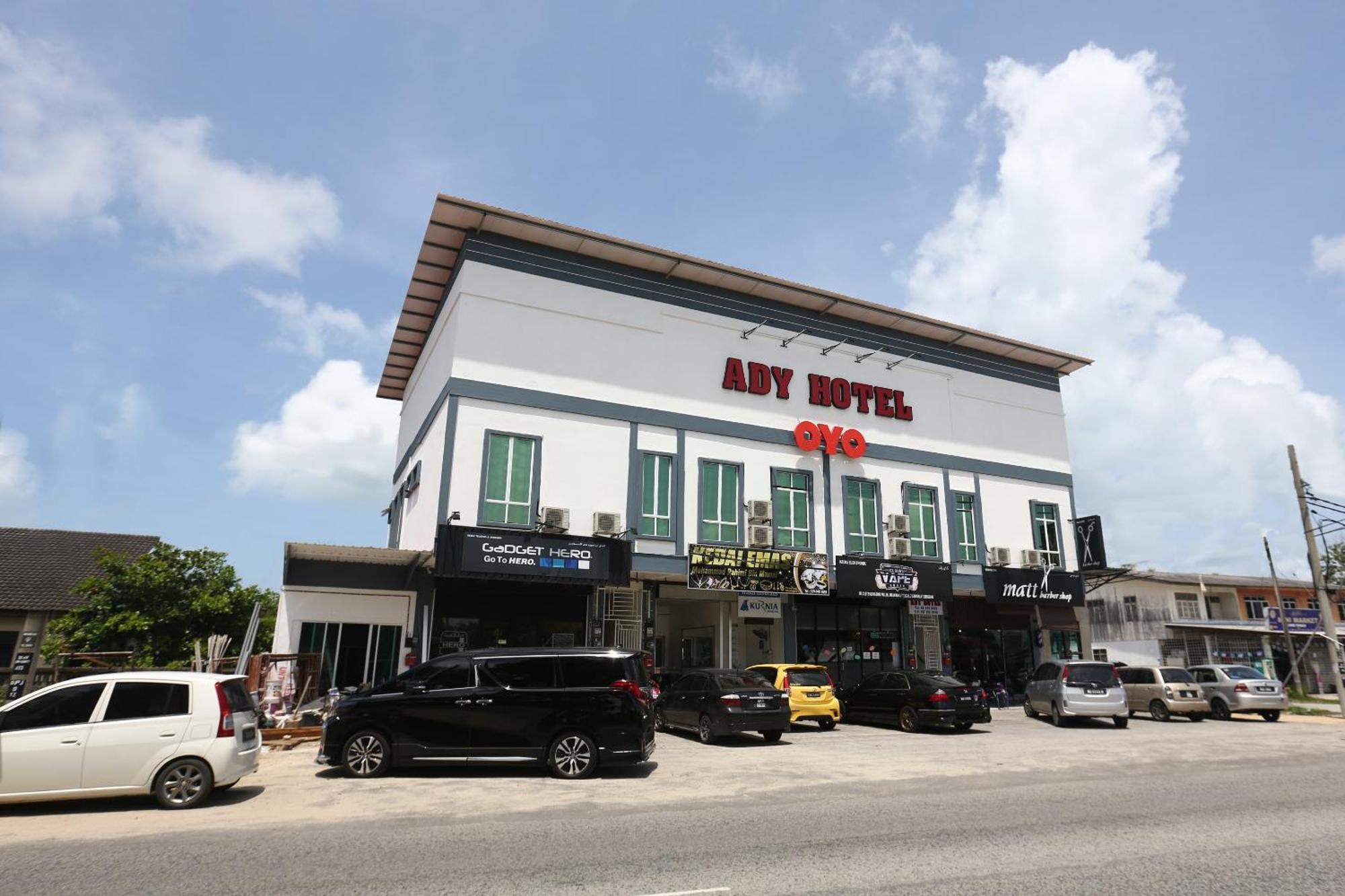 Super Oyo 89678 Ady Hotel Kuala Terengganu Exterior photo
